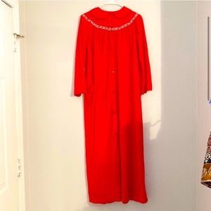 Vintage maxi nightgown with Peter Pan collar